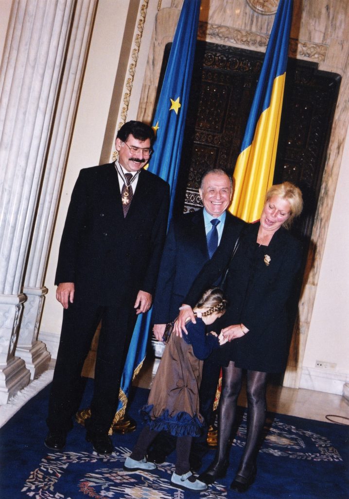George metakides received the Romanian National Order "For Merit" as Commander